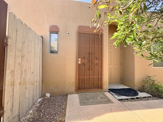 Foto del edificio - 1628 N Venice Ave