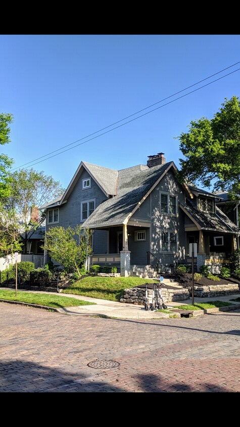 Foto principal - 1241 Bruck St