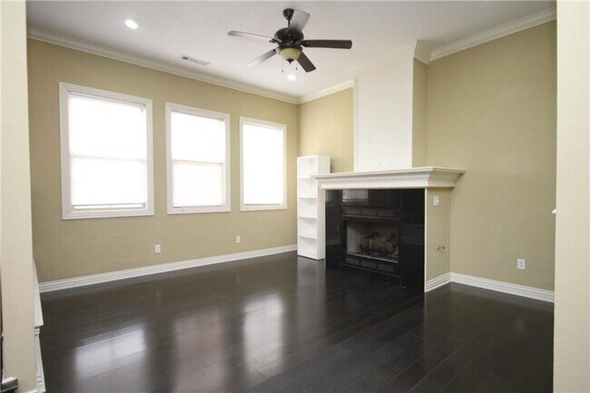 Foto del edificio - Available June 1st! 3-Bedroom, 2.5-Bathroom Home in Rupple Row
