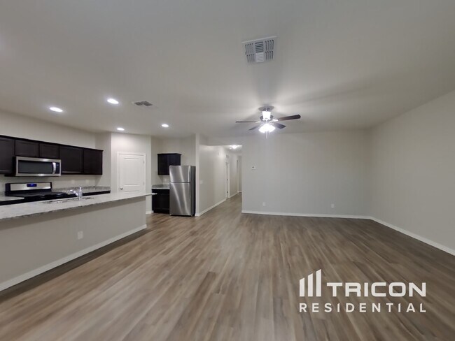 Foto del edificio - 4504 W Saddlebush Way
