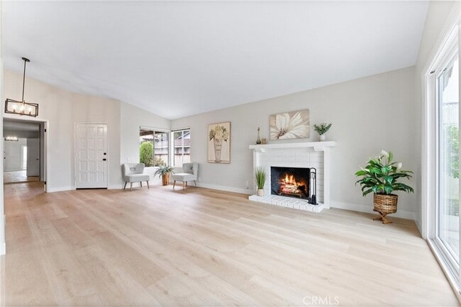 Building Photo - 3620 Sherwood Dr