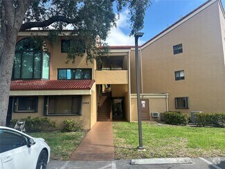 Building Photo - 15489 N Miami Lakeway