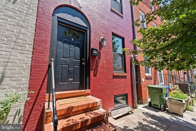 Building Photo - 29 S Ann St
