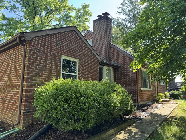 Building Photo - 10275 Kennerly Rd