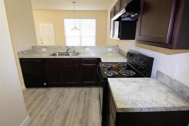 Foto del edificio - 4014 Richey Silver St