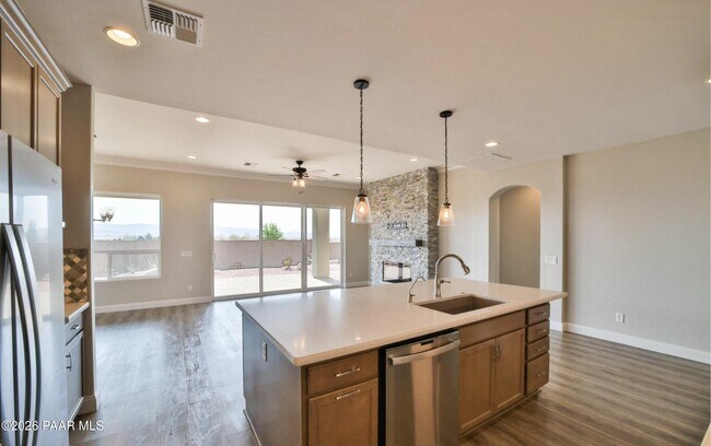Foto del edificio - 7037 Robin Nest Ct