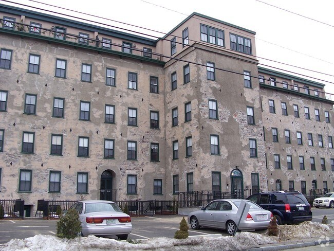 Primary Photo - Mt. Hope Apartments