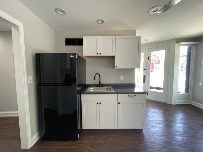 New Cabinets - 1515 Holman Ave