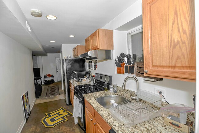 Foto del edificio - 2517 N Ashland Ave