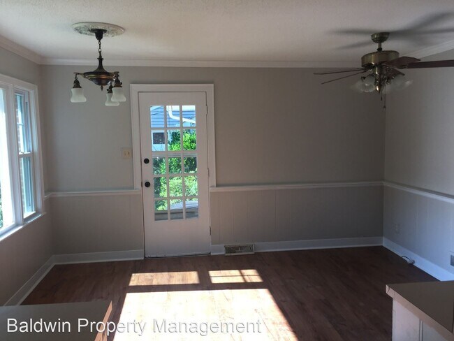 Building Photo - 3 br, 2 bath House - 1211 Magnolia St