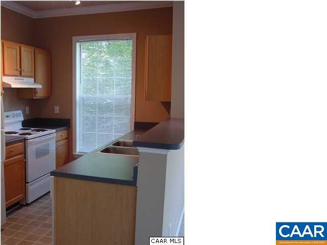 Building Photo - 270 Riverbend Dr