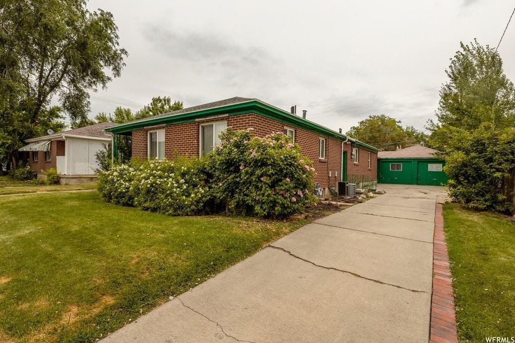 Photo - 2135 S 200 E (South Salt Lake, UT)