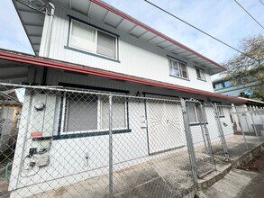 Building Photo - 1119 Banyan St