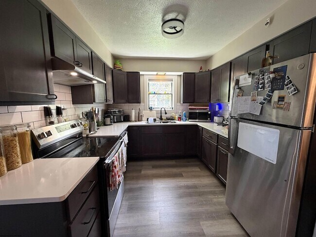 Foto del edificio - 32 Highland Ave