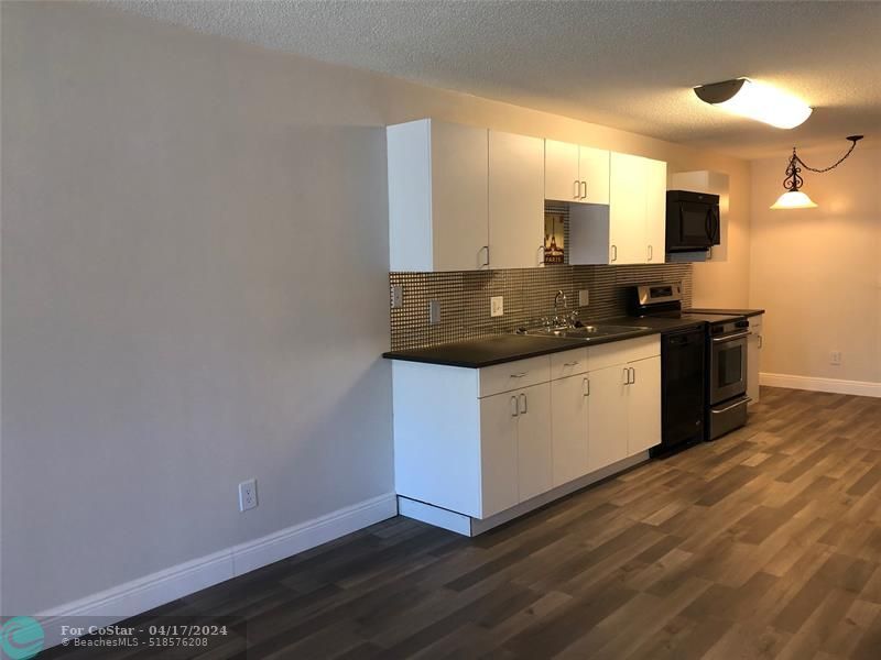 Foto principal - 2050 Oleander Blvd