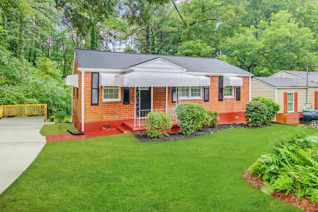 Building Photo - 2576 Godfrey Dr Nw
