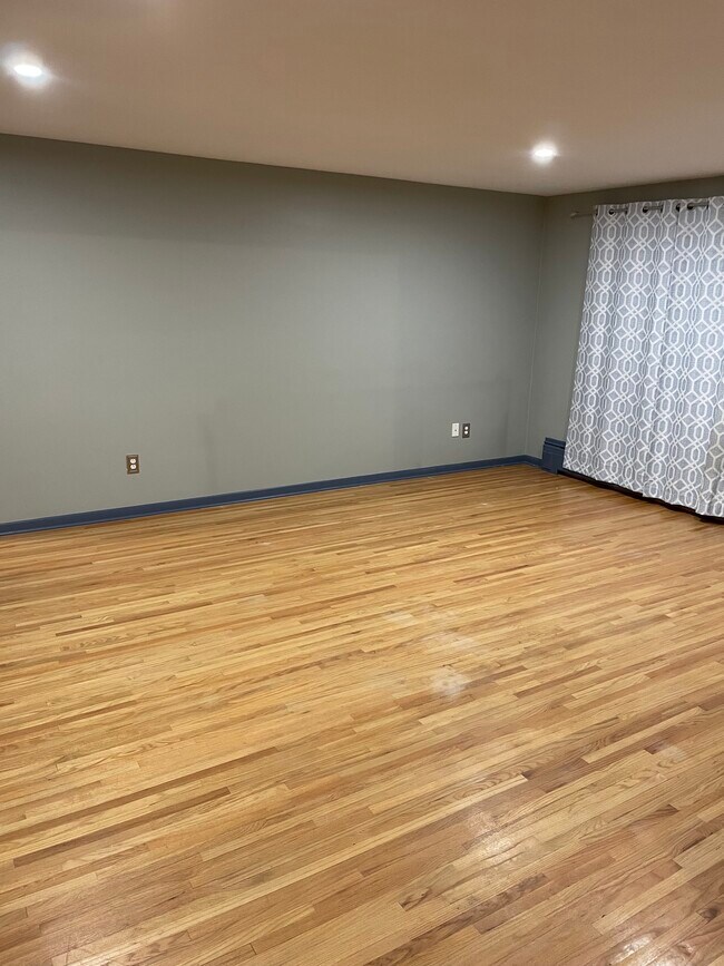 Living Room - 75 Norfred Dr