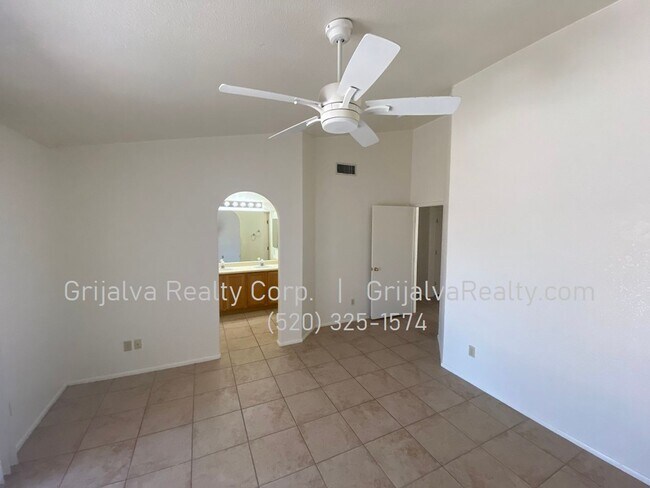 Foto del edificio - 3 Bed, 2 Bath House for Rent in Rita Ranch...