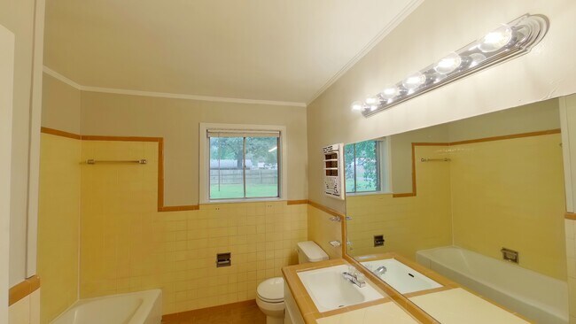 Building Photo - 3608 Minden Ave