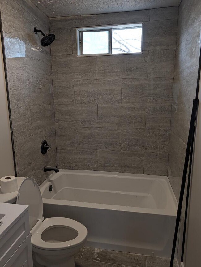 Foto del edificio - 322 Teri St