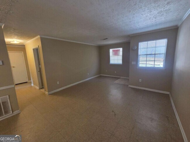 Foto del edificio - 897 6 Oaks Cir