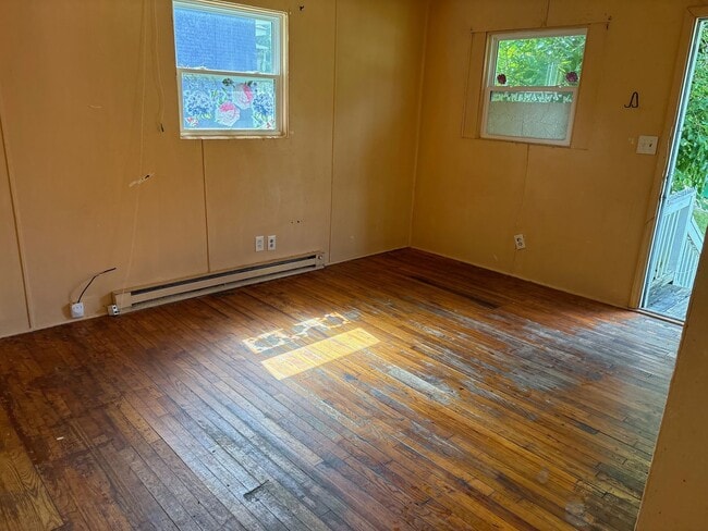 Foto del edificio - HIGH POINT - 2 BDRM/1 BATH