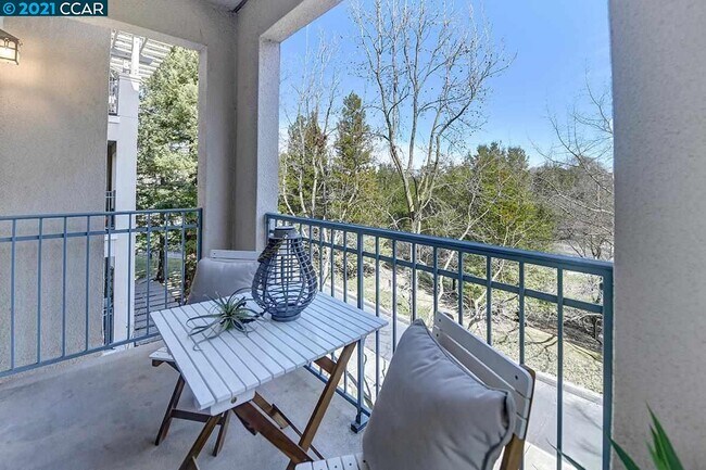 Building Photo - 1860 Tice Creek Dr