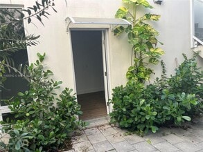 Building Photo - 10330 NW 66th St