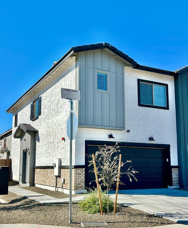 Building Photo - 7508 S 75th Dr