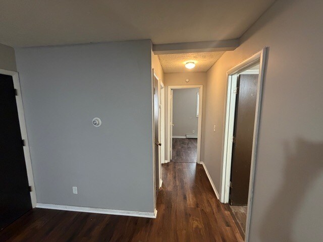 Foto del edificio - 107 College Park Ct