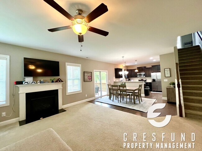 Foto del edificio - Gated Community 4 BR 2.5 Bath Coming Soon ...