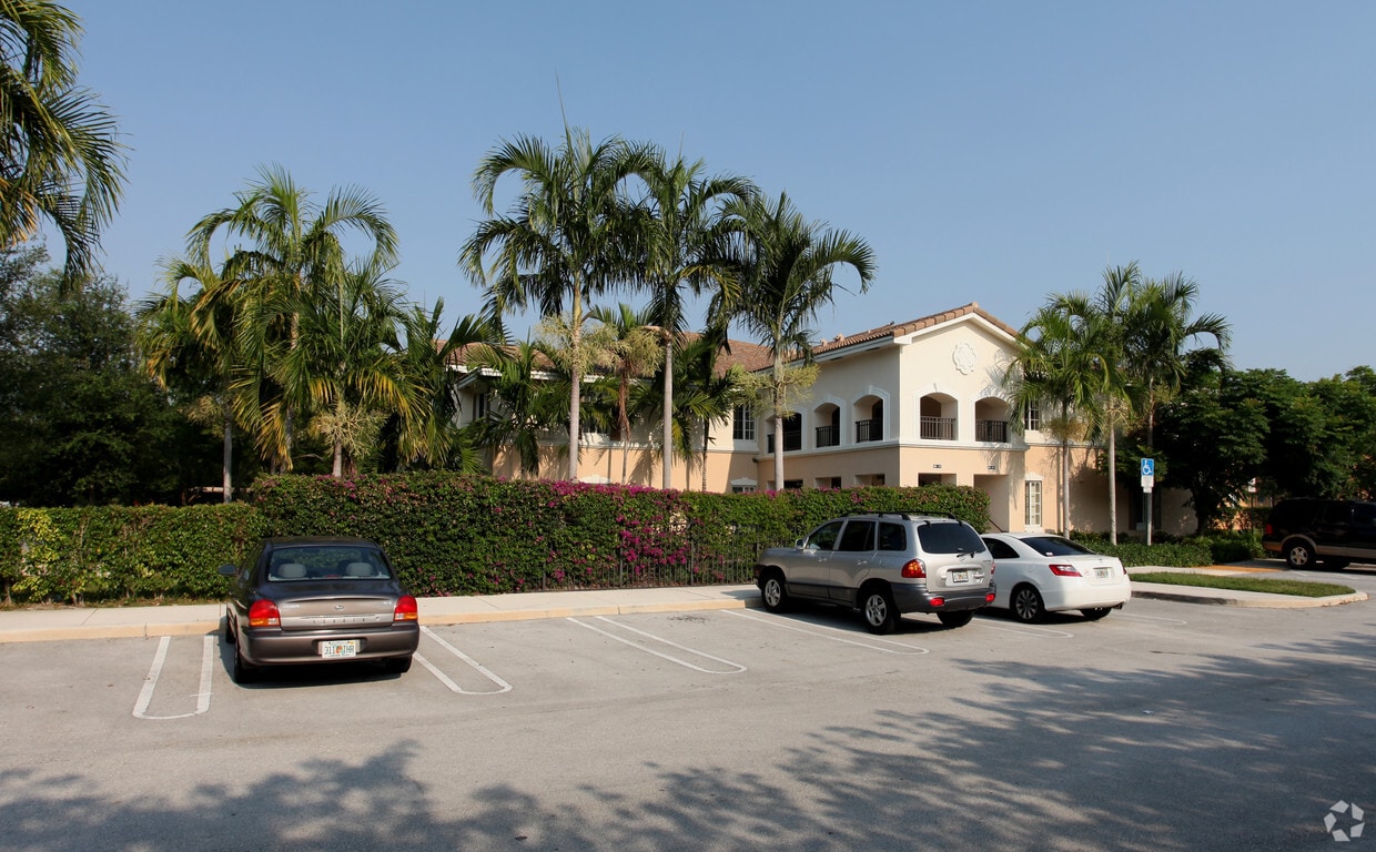 Primary Photo - Village Green
