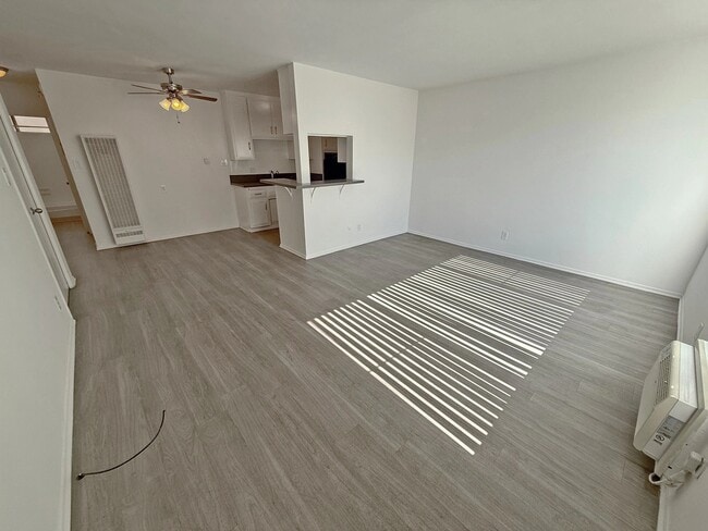 Building Photo - 3365 Keystone Av