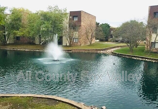 Building Photo - 170 S Waters Edge Dr