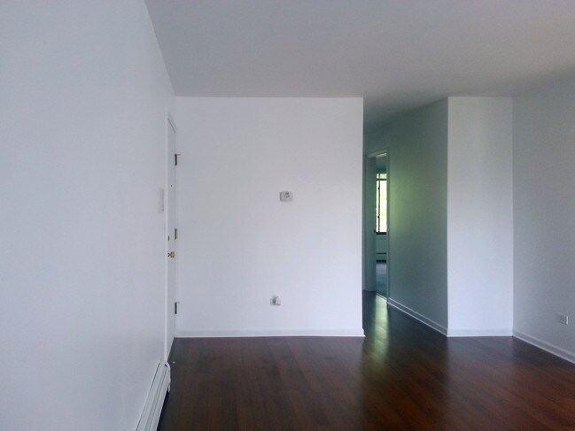 Foto del edificio - 995 S Ct of Shorewood
