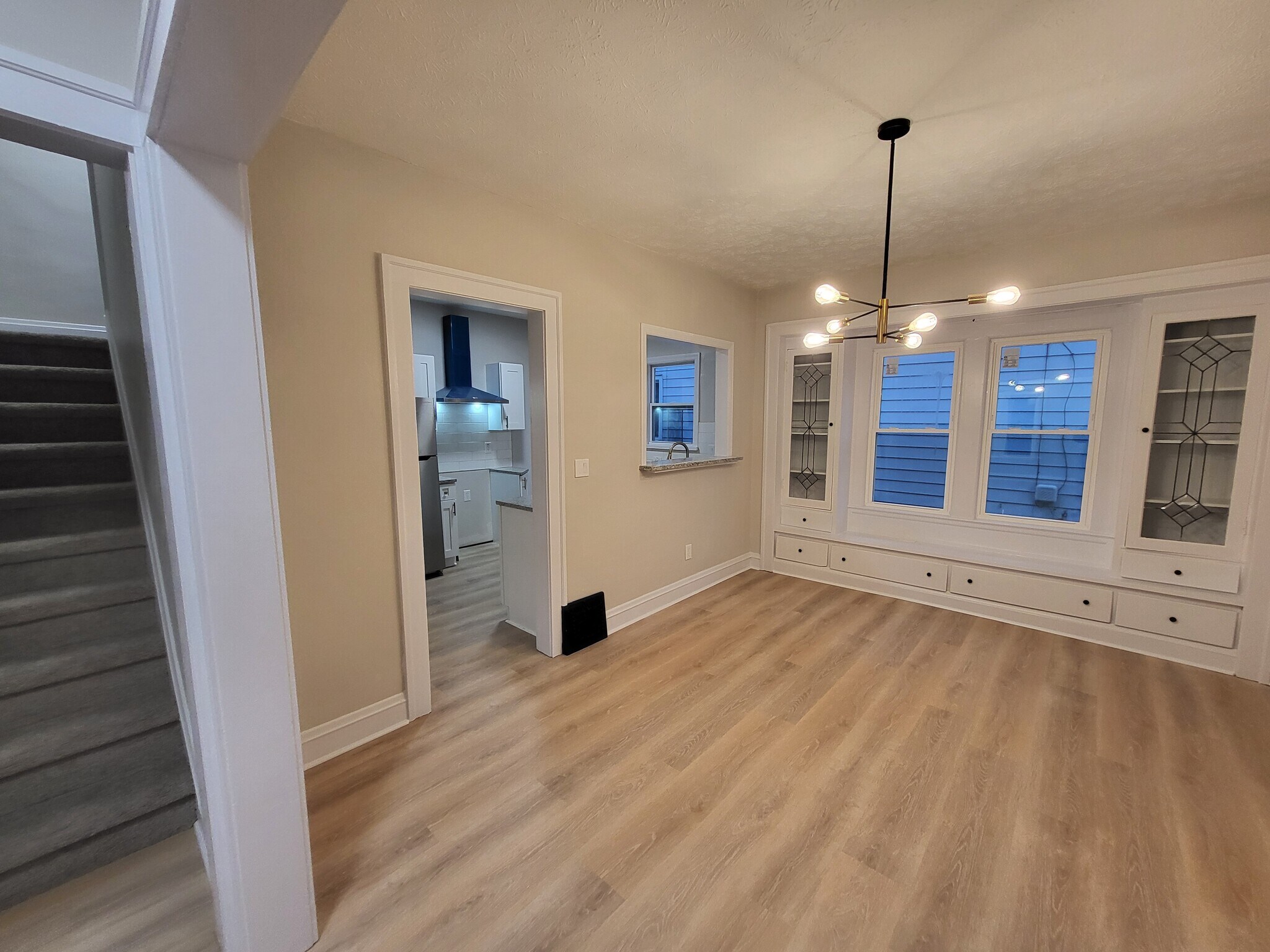 1551 Alameda Ave Lakewood, OH 44107 – photo 5
