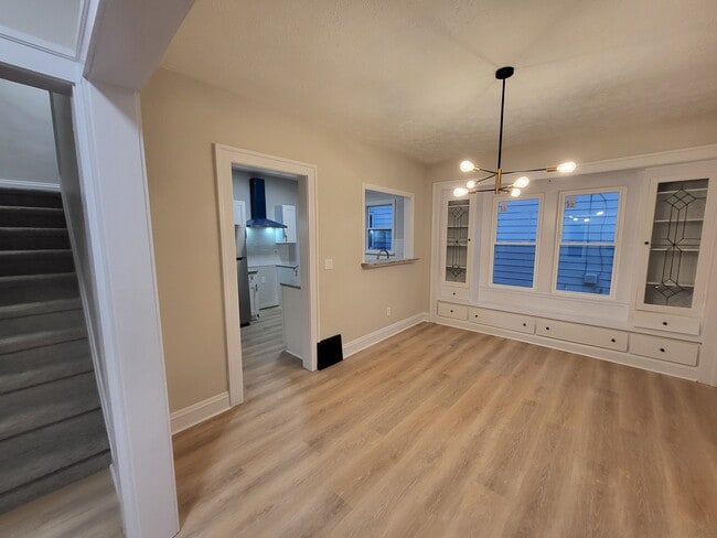 Building Photo - 1551 Alameda Ave