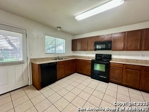 Building Photo - 5811 Providence Oak