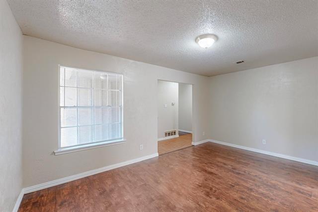 Building Photo - 619 Cove Hollow Dr