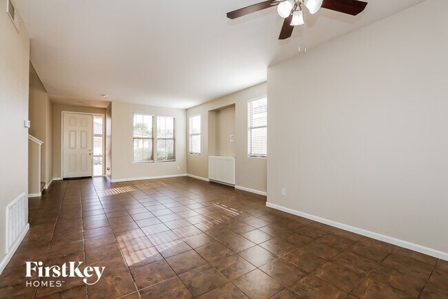 Foto del edificio - 13488 W Cypress St
