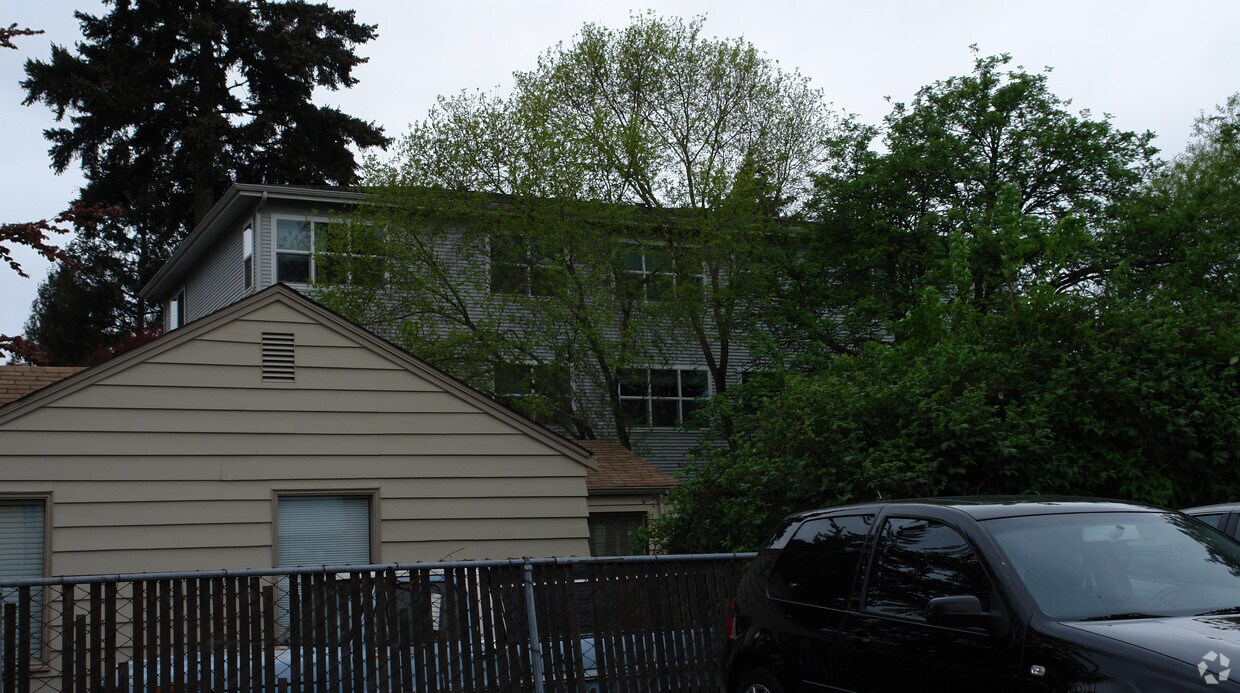 Foto del edificio - 928 N 97th St