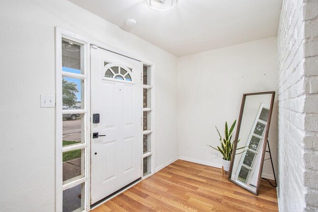 Foto del edificio - 17223 Fife Ln