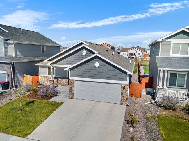 Foto del edificio - 13170 Valley Peak Dr
