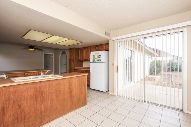 Foto del edificio - 4323 W Piute Ave