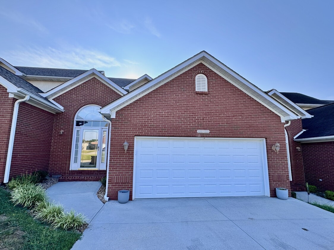 Primary Photo - 88 St Annes Ct