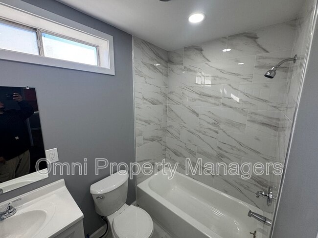 Foto del edificio - 19684 Gable St