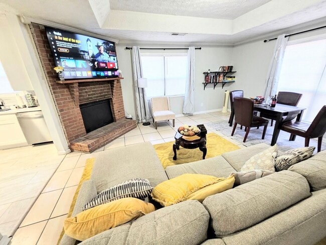 Building Photo - 5405 Glen Haven Dr