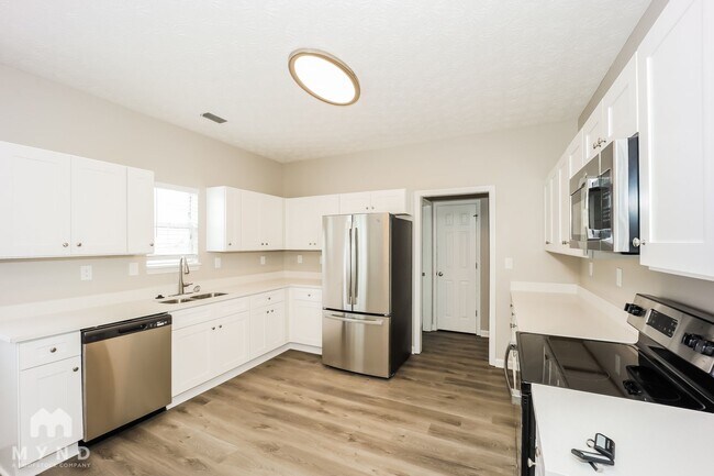 Building Photo - 3302 Summer Brooke Ln