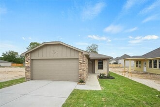 Building Photo - 18407 Christine Elizabeth Ln