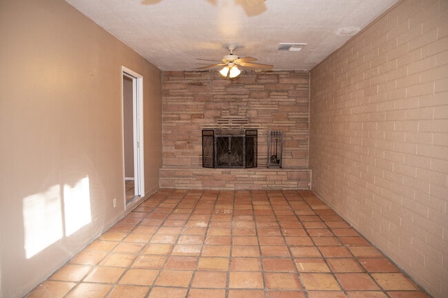 Den With Fireplace - 1932 Arlington St